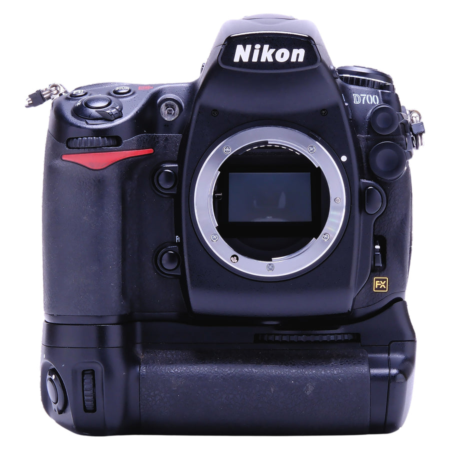 Nikon D700, MB-D10 2313121