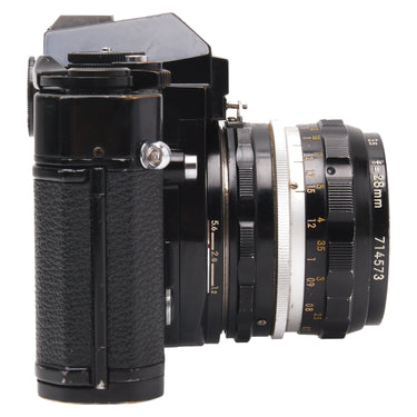 Nikon Nikkormat EL left side with 28mm f3.5 Nikkor-H lens serial 714573