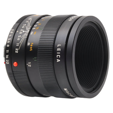Leica 60mm Macro-Elmarit-R side view with distance scale and red mounting dot
