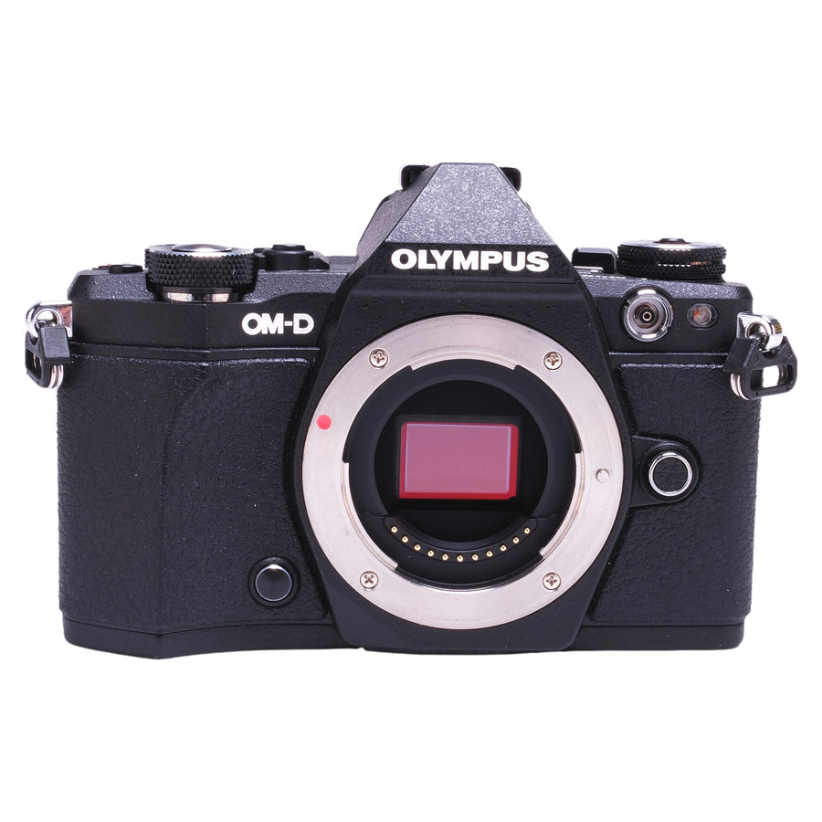Olympus OM-D EM5 Mark II with grip BHEA82494