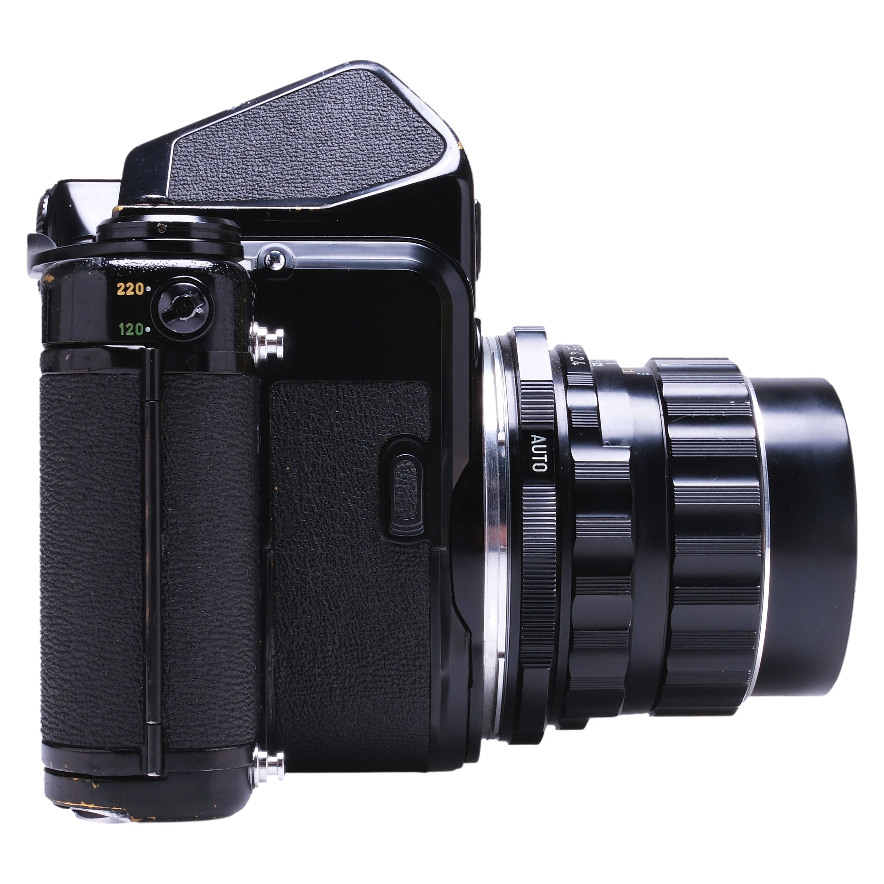 【美品】PENTAX 6x7 TAKUMAR 105mm F2.4 グリップ付き Pentax 6x7, TTL Prism, 105mm f2.4 SMC-T, Grip 564612 · Camera West