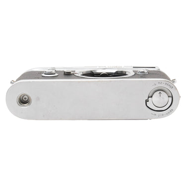 Leica M2 bottom plate with baseplate lock and rewind release