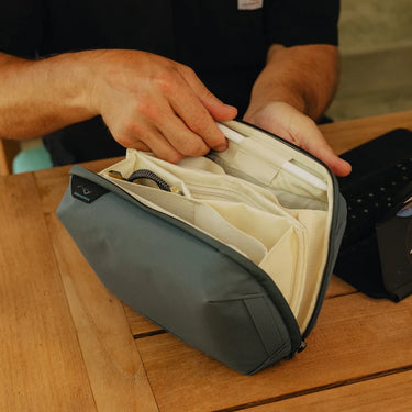 Peak Design Tech Pouch Ocean