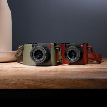 Leica Q3 Leather Halfcase - Black