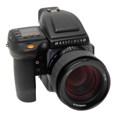 Hasselblad H6D 50C,100mm f2.2, 6800 Accuations, Boxed TQ37000557