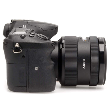 Sony Alpha a77 II DSLR Camera with 16-50mm f 2.8 Lens